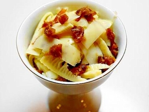 コレとぬる燗があれば幸せ!タケノコの梅肉おかか和え